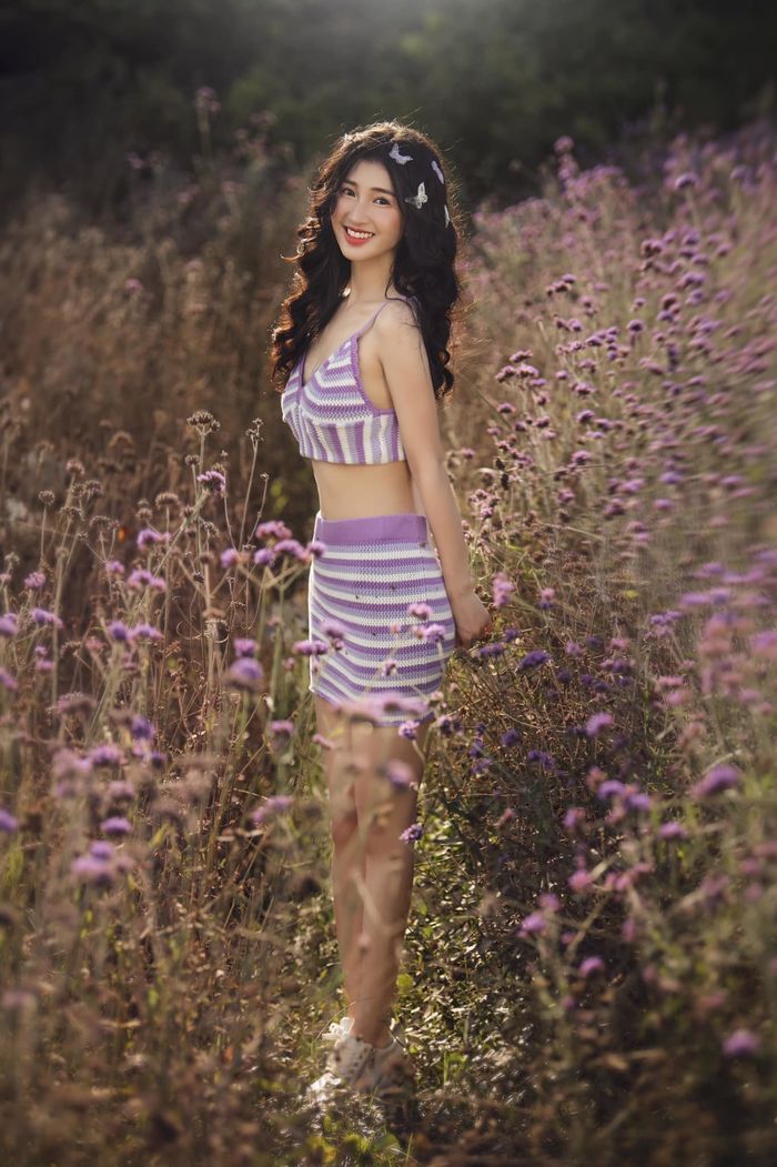 Mỹ nhân Việt đọ sắc với phong cách Lolita: Lương Thùy Linh toả sáng