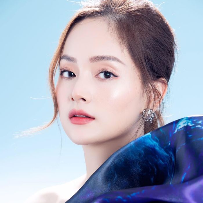 Mỹ nhân vũ trụ VTV sang ngưỡng U40 vẫn trẻ trung, ngỡ gái đôi mươi