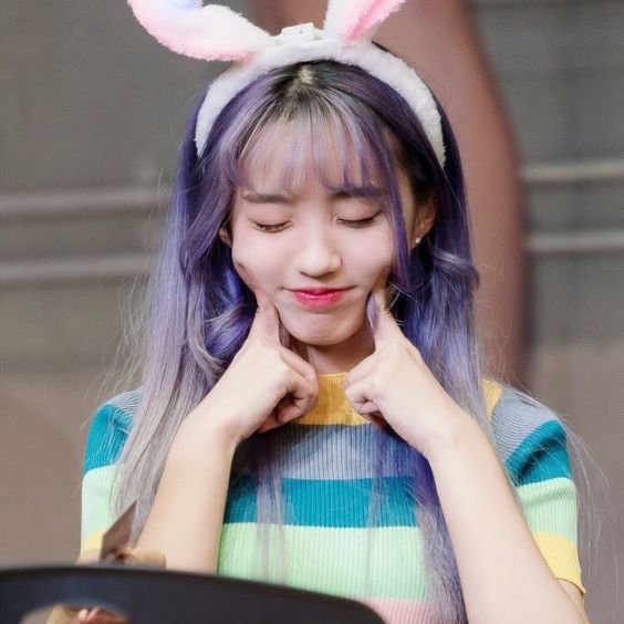 Mỹ nữ Kpop nhuộm tóc cà tím: fan mê mẩn trước sự xinh đẹp của Karina