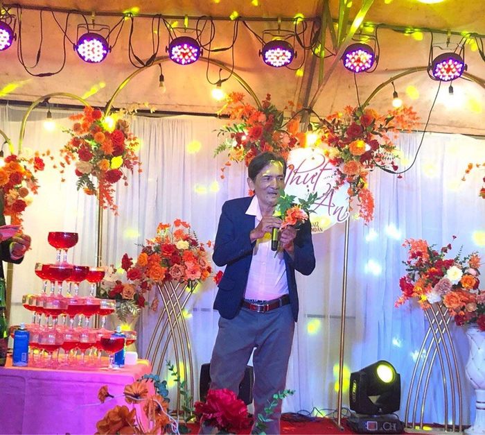 Chênh lệch cát-xê sao Việt đi hát đám cưới: Thương Tín nhận 5 triệu