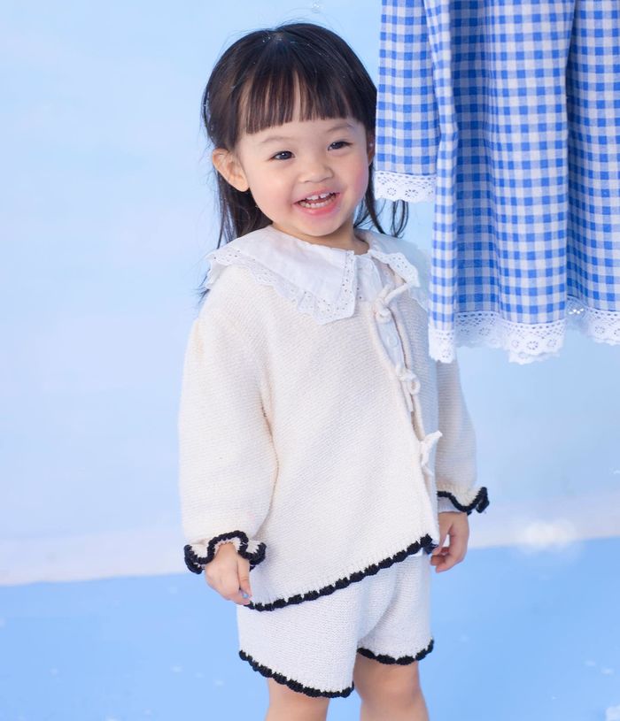 Nhóc tỳ nhà sao Việt làm mẫu ảnh: Bé Suchin có thừa sự đáng yêu
