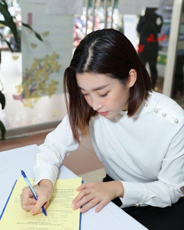 Những nàng hậu đăng ký hiến tạng: Á hậu Phương Nhi từ năm 19 tuổi