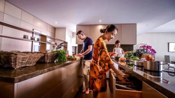Sao Vbiz có biệt thự ở châu Âu: nhà của Dương Khắc Linh như resort