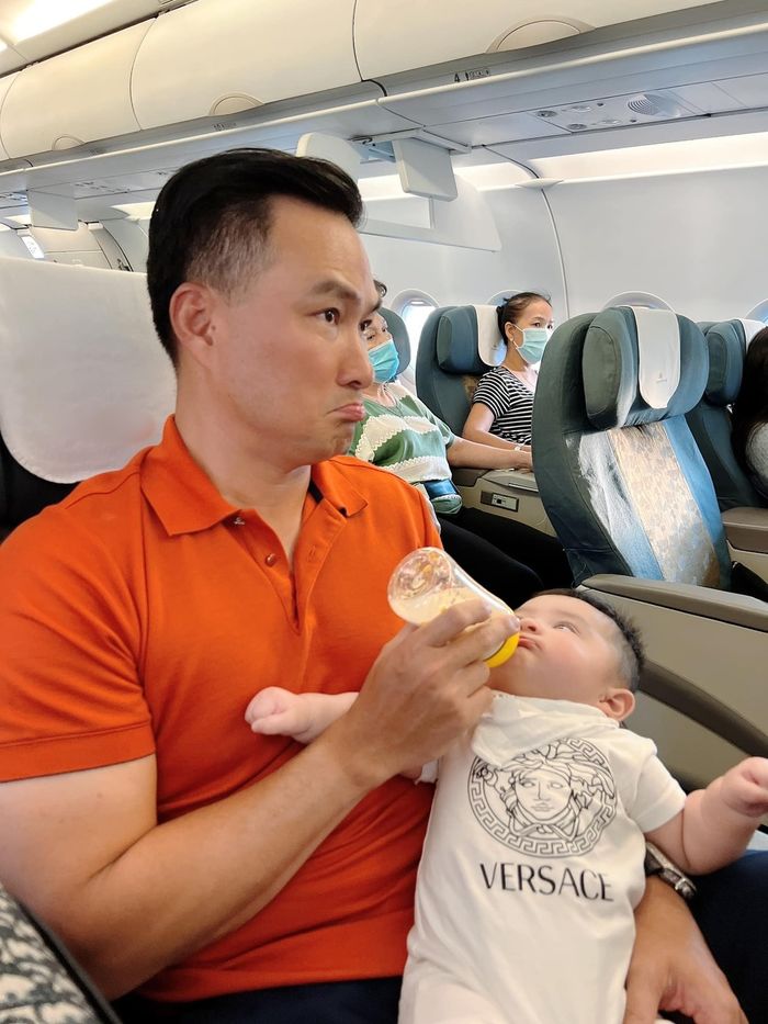 Sao nam chăm con khi vắng vợ: Ông Cao Thắng để con nghịch lên mặt