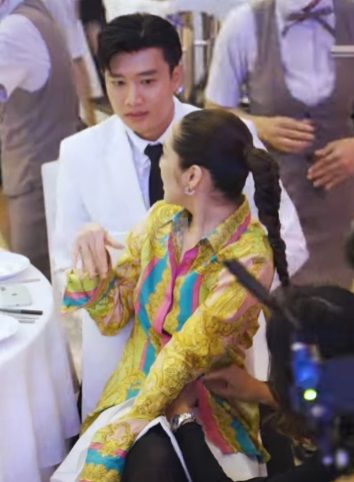 Sao nam tinh tế trong Vbiz: Quốc Trường che chắn khi Bảo Anh gặp sự cố