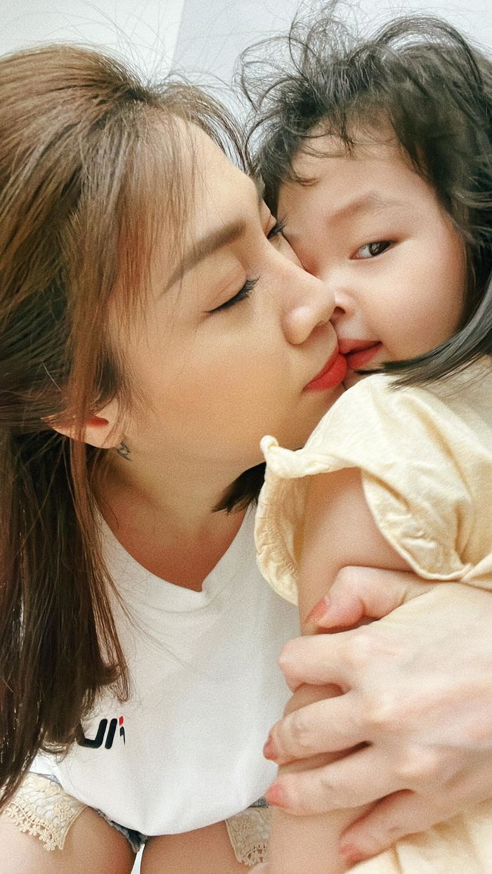 Sao nữ Vbiz và hành trình có con đầy gian nan: Trương Mỹ Nhân may mắn