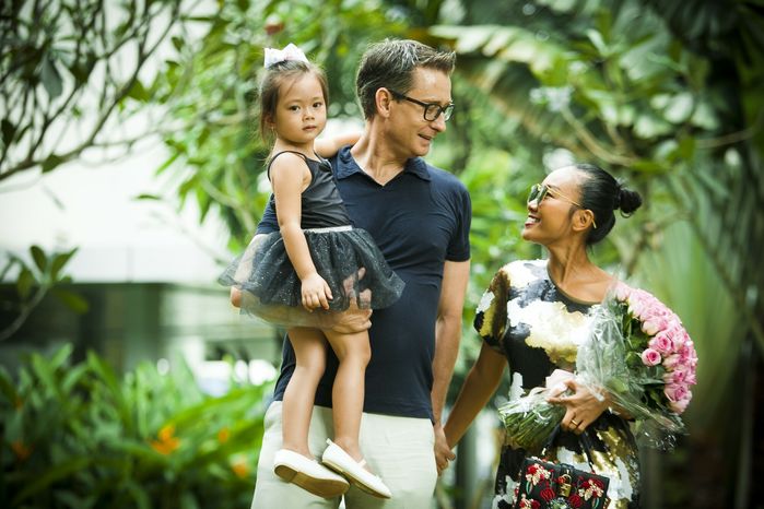 Sao Việt lấy chồng ngoại quốc: Đoan Trang sống sang chảnh ở trời Âu