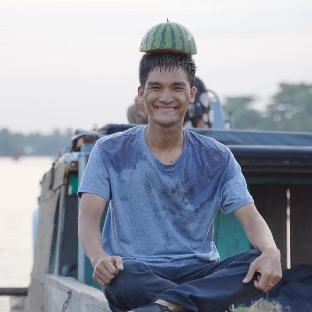 Sao Việt thời nghèo khổ: Quyền Linh chờ xin tô cháo đến 3 giờ sáng