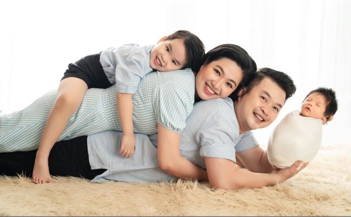 Sao Việt tứ tuần sinh con đầu lòng: Hiền Mai nuôi con vất vả