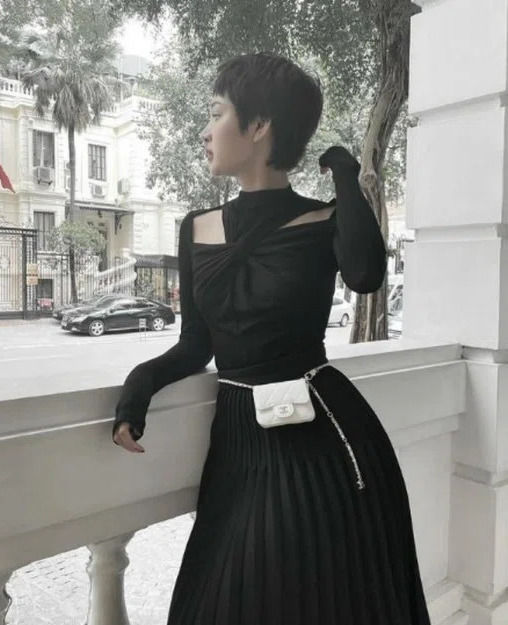 Sau Hiền Hồ và Hải Tú, phát hiện Phương Oanh từng mặc chiếc áo thị phi
