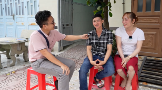 Cặp đôi hoán đổi giới tính ở Sài Gòn: Chồng đang thả để có em bé