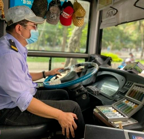 Tài xế xe buýt quyết giảm 25 kg để bắt cướp: Từng nhận giấy khen