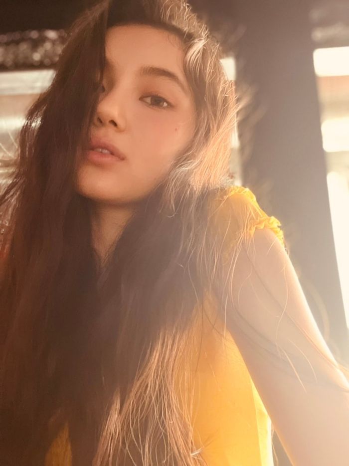 Tân binh lai Tây ở NewJeans: Visual vô thực như búp bê sống