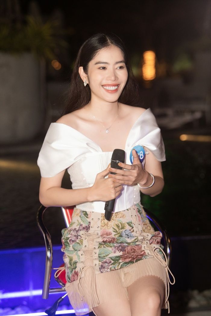 Trước chung kết, Nam Em dẫn đầu 2 giải thưởng phụ
