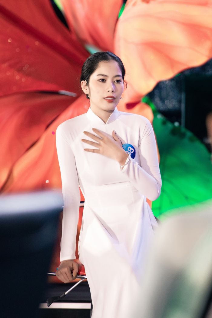 Trước chung kết, Nam Em dẫn đầu 2 giải thưởng phụ