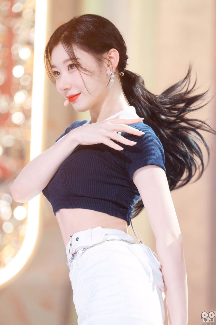 Từ mỹ nhân mờ nhạt, nhan sắc Chaeryeong (ITZY) nở rộ: Body siêu thực