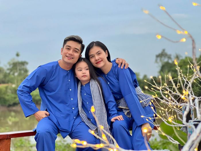 Vân Trang thừa nhận cuồng con: Quần áo cho 3 bé đủ để mở shop
