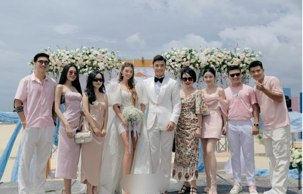 Vợ Hồ Tấn Tài ngầm khẳng định Đoàn Văn Hậu và Doãn Hải My là một đôi