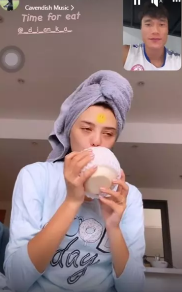 Vợ thủ môn Bùi Tiến Dũng bầu nhưng vẫn xinh, hứa hẹn em bé là cực phẩm