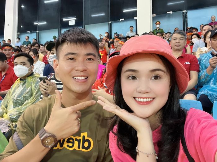 Vợ Duy Mạnh xuất hiện với thân hình lạ, dân tình nghi vấn có tập 2