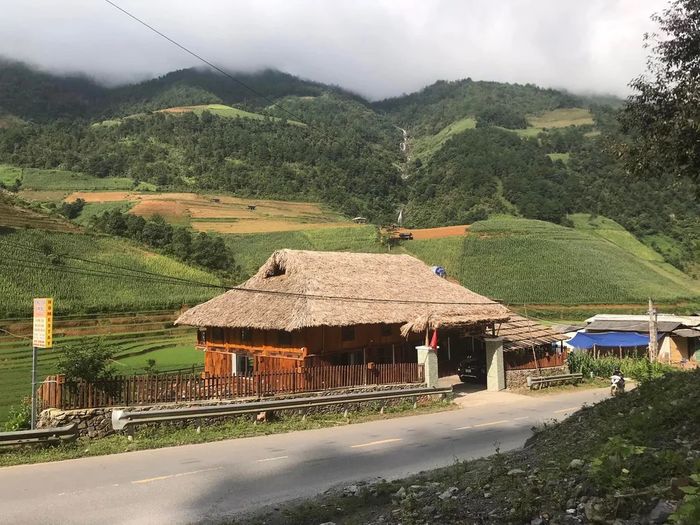Người phụ nữ chỉ học hết lớp 4 cưới chồng Tây U60: Được cưng như trứng