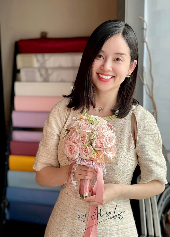 Ly Kute khoe dáng cực thon gọn tuổi 32, mẹ đơn thân vẫn đẹp
