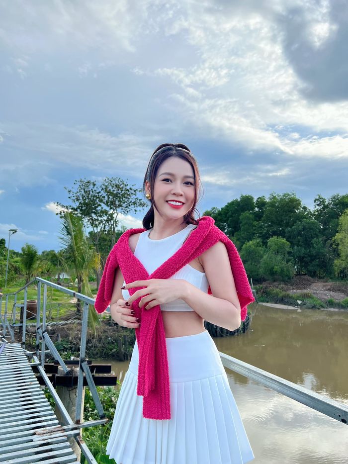 Bí quyết giữ nhan sắc như gái 18 của hot girl có 50 tỷ - Sam