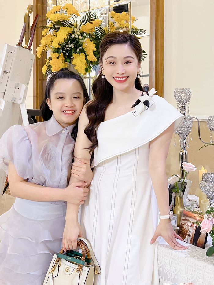 Cuộc sống hiện tại của nữ MC hot nhất truyền hình Vĩnh Long một thời