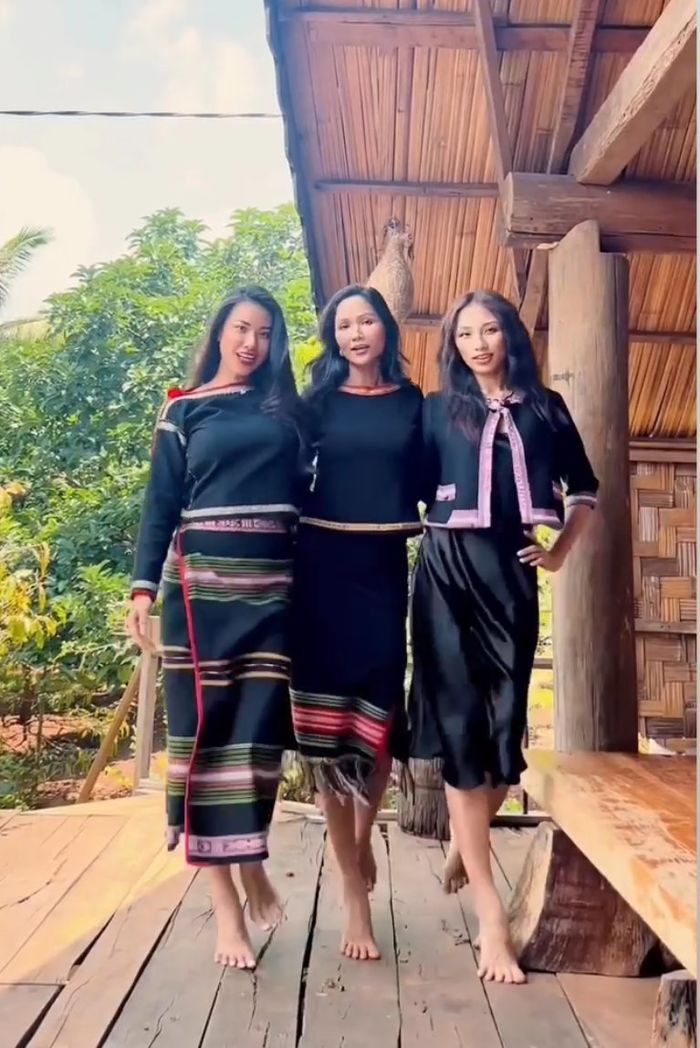 Thời trang đi dự đám cưới của các nàng hậu: Kim Duyên lên đồ Ê Đê