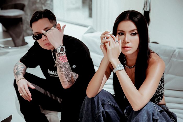 Ảnh hot sao Việt 9/9: Minh Tú thoải mái ngồi cạnh tình cũ Andree