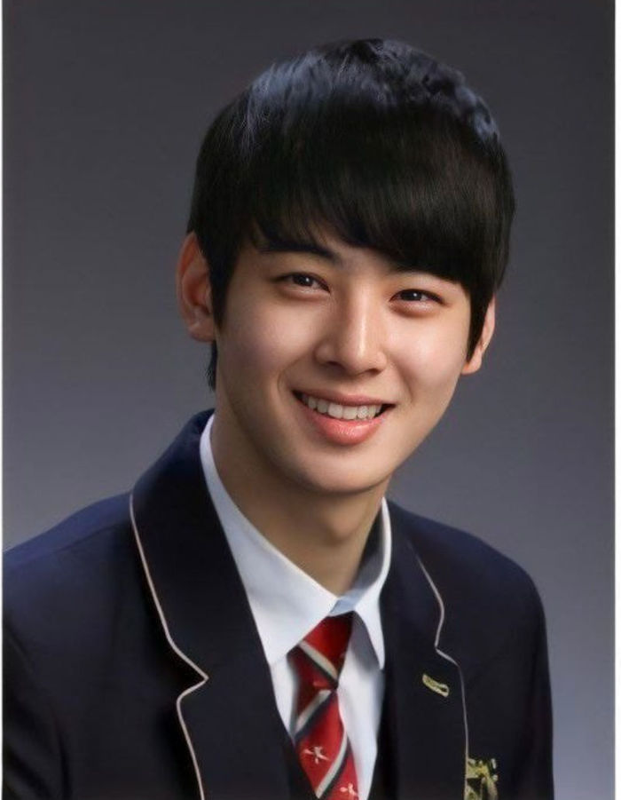 Ảnh thẻ của idol nam: Mino được trường kéo sáng, Jungkook đẹp xỉu