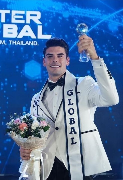 Body đẹp như tạc của chàng Khmer thay thế Mister Global 2021