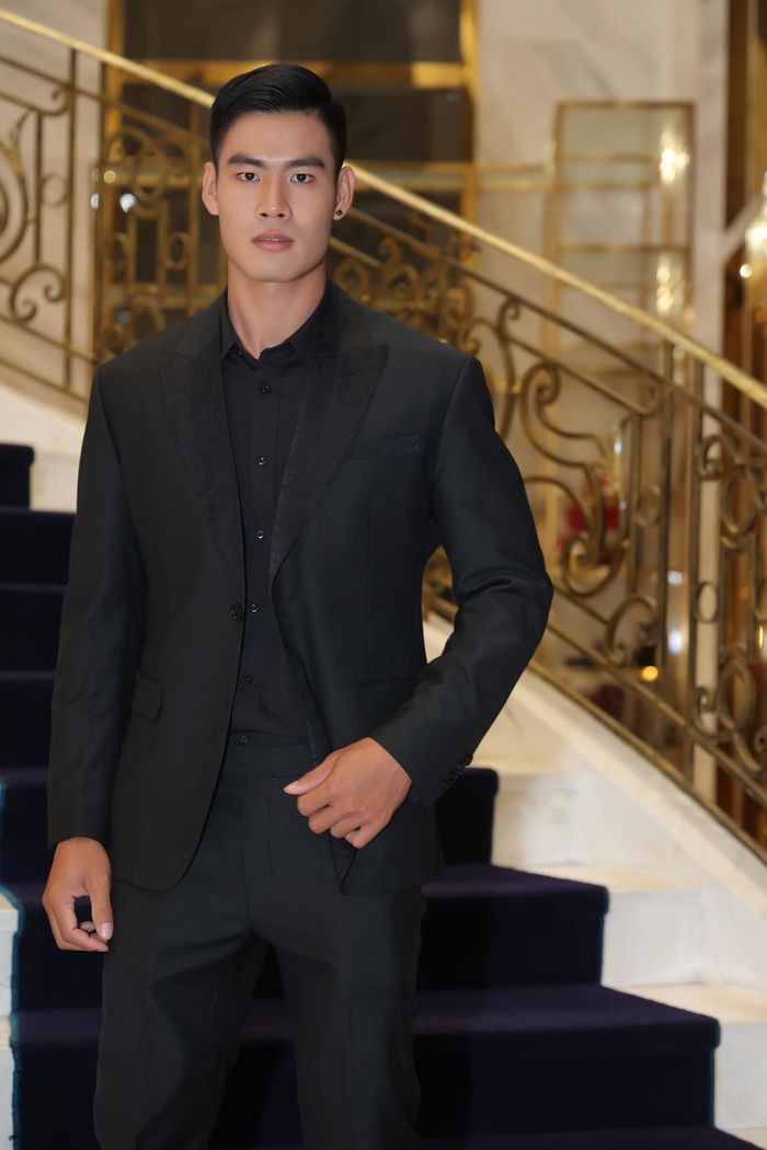 Body đẹp như tạc của chàng Khmer thay thế Mister Global 2021