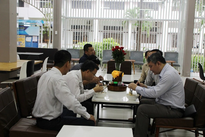 Căn tin trong mơ của mọi sinh viên: Ngăn nắp, gọn gàng menu đa dạng
