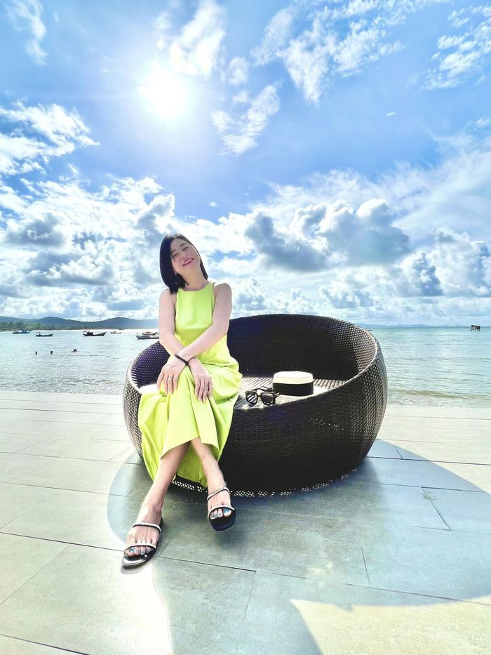 Cát Phượng lên hương ngùn ngụt hậu chia tay: Chỉ tô chút son cũng đẹp