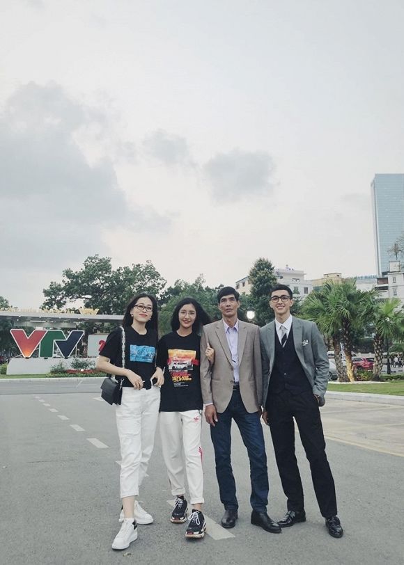 Chị dâu em chồng đẹp đều của Vbiz: Bà cô xinh không kém Phương Nga