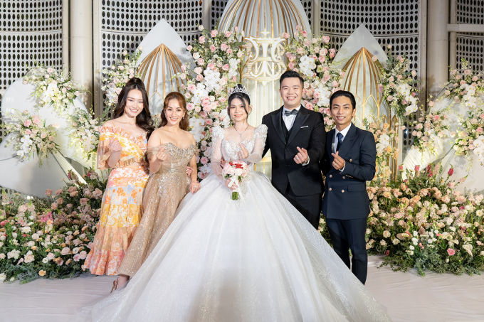 Chị dâu em chồng đẹp đều của Vbiz: Bà cô xinh không kém Phương Nga