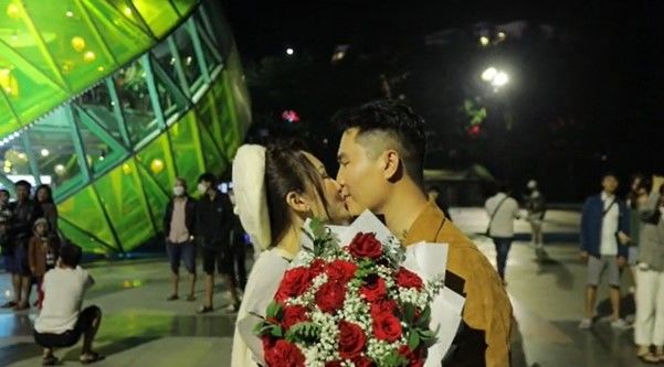 Cô gái nhận được lời cầu hôn bất ngờ của bạn trai tại Đà Lạt
