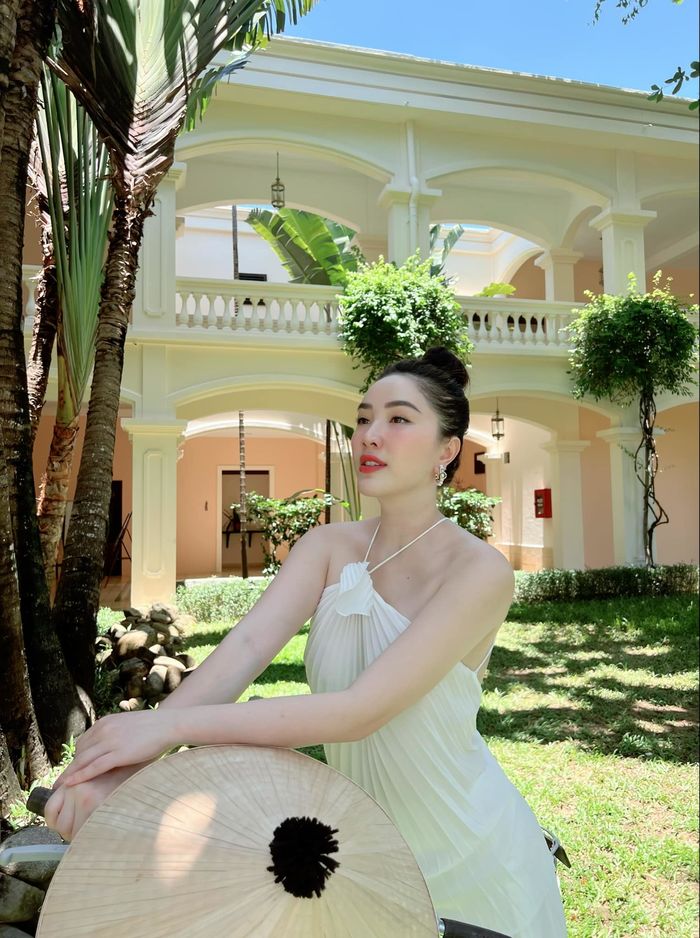 Những nàng dâu hào môn đi đâu dịp 2/9: Thanh Tú sang châu Âu