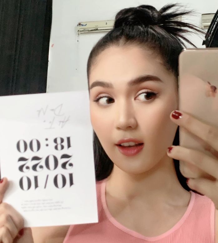 Diệu Nhi trước hôn lễ: Thử váy cưới tiền đình nhẹ, độ dáng tích cực