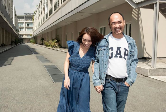 Đồng vợ đồng chồng Biển Đông cũng cạn: Tô Ny - Ngân Anh làm show chung
