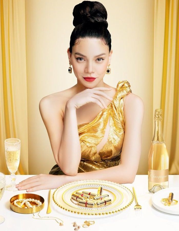 Hải Triều lấn lướt 10 mỹ nhân Việt khi đụng hàng chiếc váy siêu hot