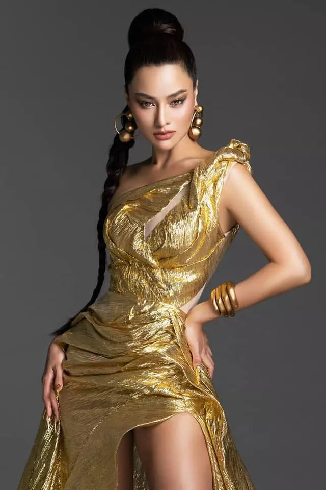 Hải Triều lấn lướt 10 mỹ nhân Việt khi đụng hàng chiếc váy siêu hot