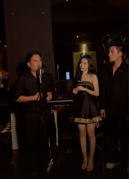 Hậu xác nhận là người yêu, Anh Tú - LyLy ngày càng tình bể bình