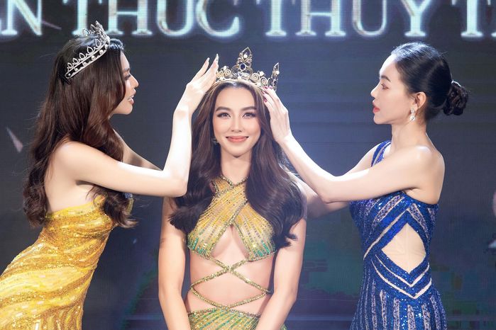 Hoa hậu có nhiều vương miện nhất Việt Nam gọi tên Thùy Tiên