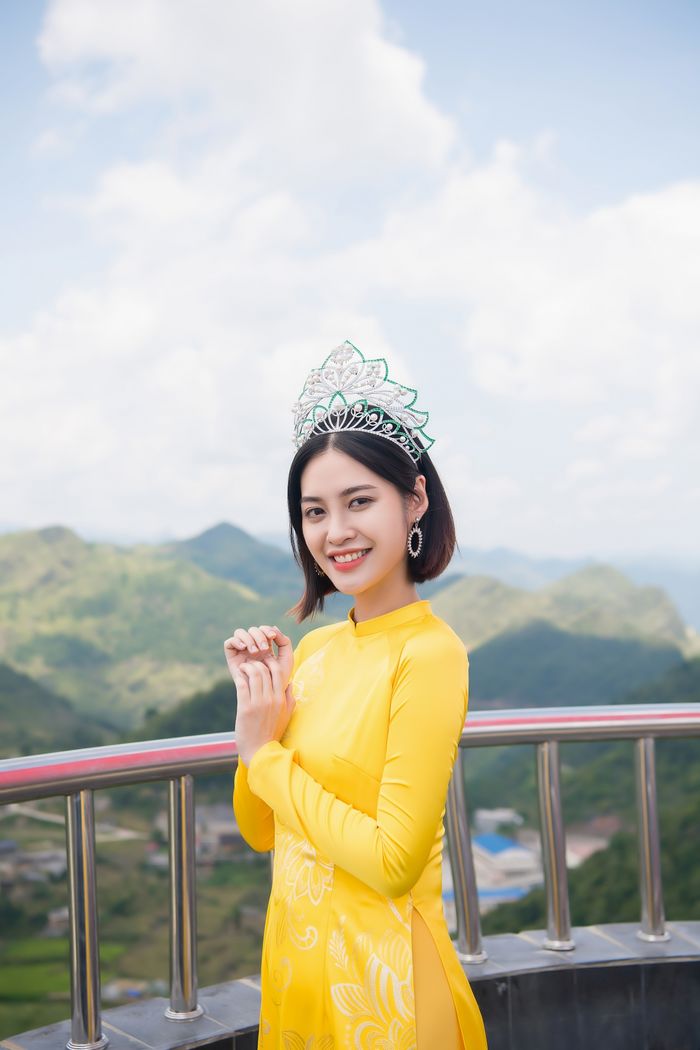Hoa hậu Nông Thuý Hằng hoạt động tích cực sau 2 tháng đăng quang
