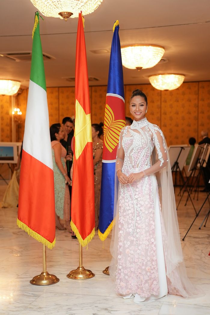 Hoa hậu Việt sải bước ở quốc tế nhiều nhất gọi tên H'Hen Niê