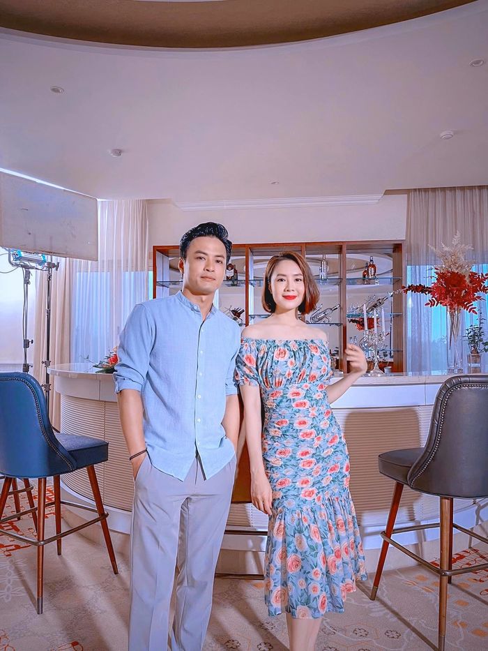 Hồng Đăng hậu trở về: Chăm đăng ảnh du lịch, dự sinh nhật bạn thân