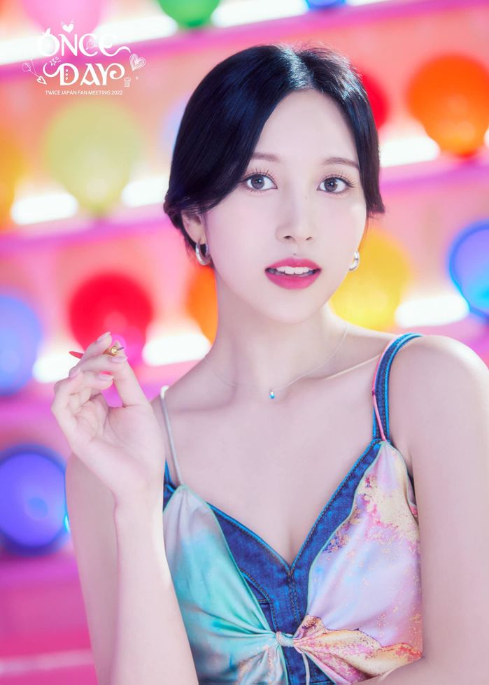 Idol Kpop là thực tập sinh nhà người ta: Lisa đạt toàn điểm A