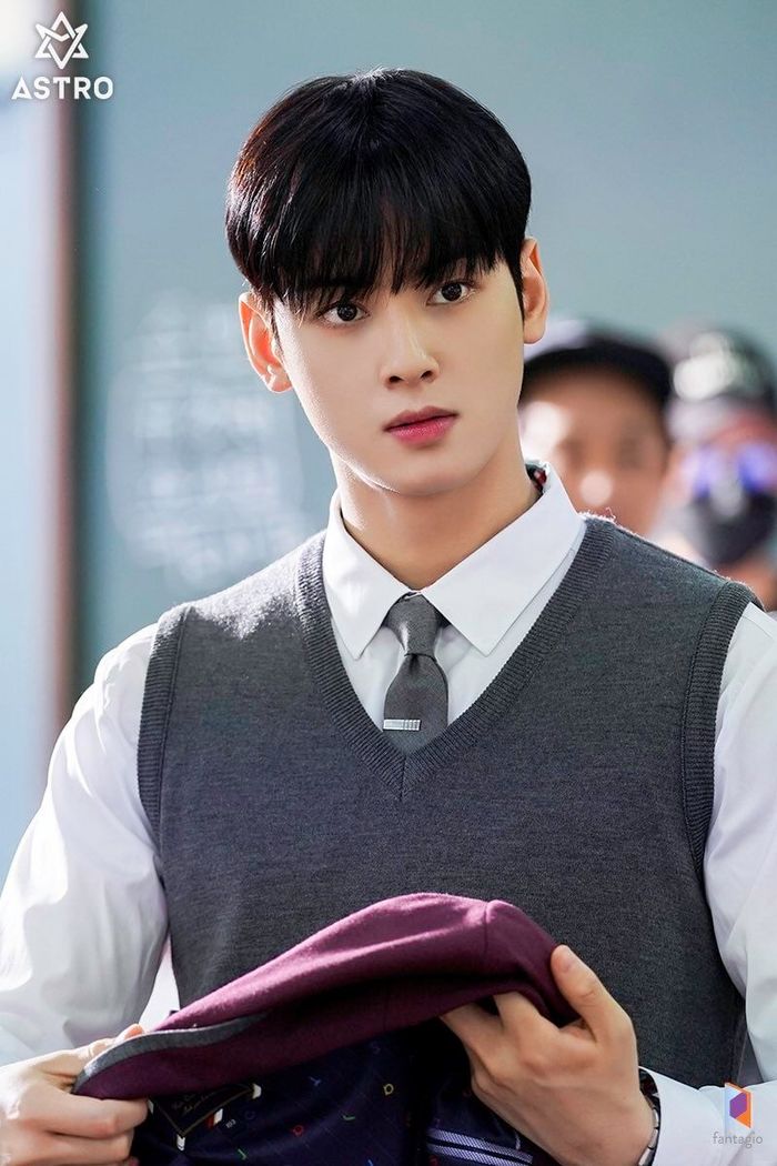 Top idol Kpop nổi vì làm diễn viên: Dân tình quên mất Eun Woo là idol